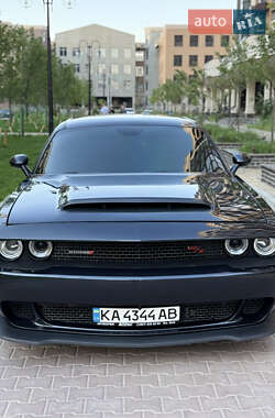 Купе Dodge Challenger 2017 в Киеве