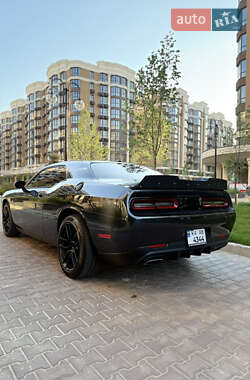 Купе Dodge Challenger 2017 в 