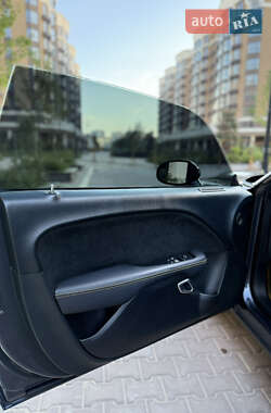 Купе Dodge Challenger 2017 в 