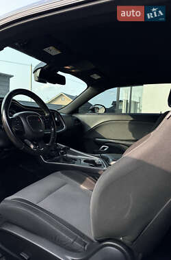 Купе Dodge Challenger 2015 в Луцьку
