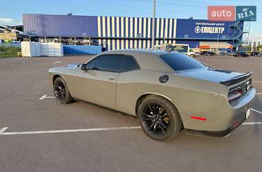 Купе Dodge Challenger 2018 в 