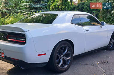 Купе Dodge Challenger 2019 в 