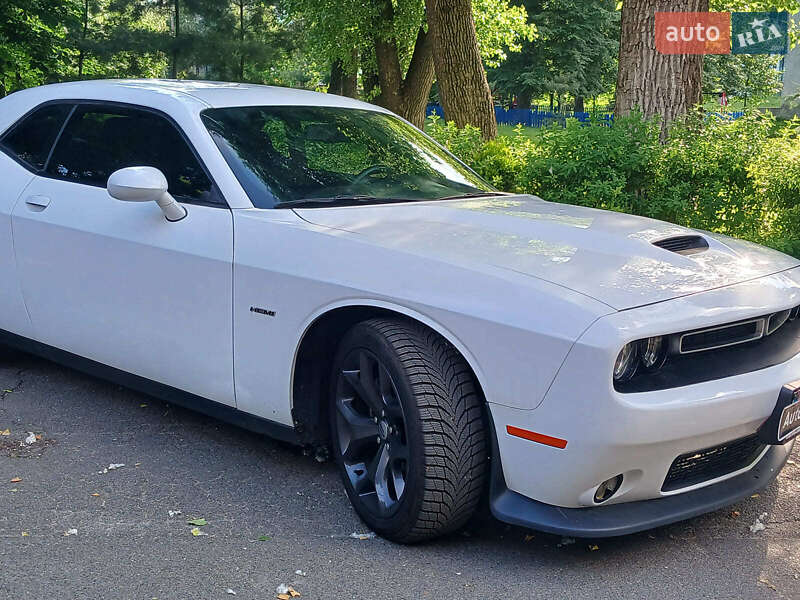Купе Dodge Challenger 2019 в Киеве