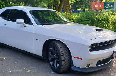Купе Dodge Challenger 2019 в 