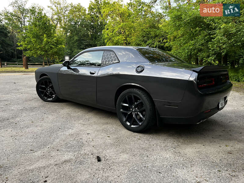 Купе Dodge Challenger 2020 в Фастове
