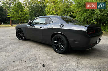 Купе Dodge Challenger 2020 в 