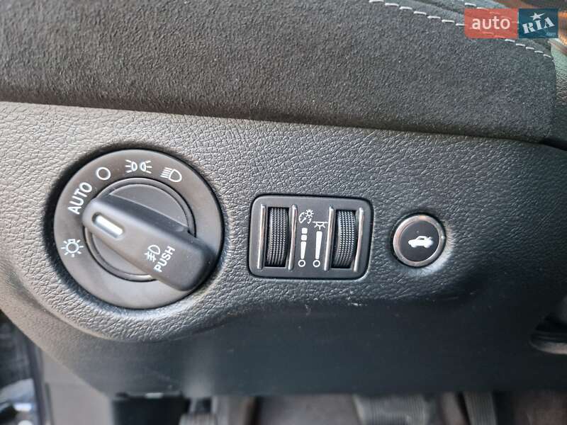 Купе Dodge Challenger 2017 в Днепре