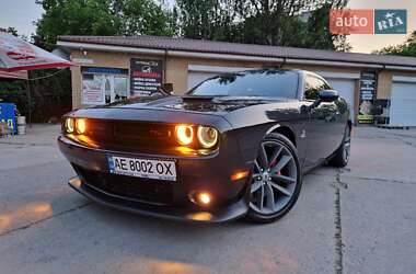 Купе Dodge Challenger 2017 в 
