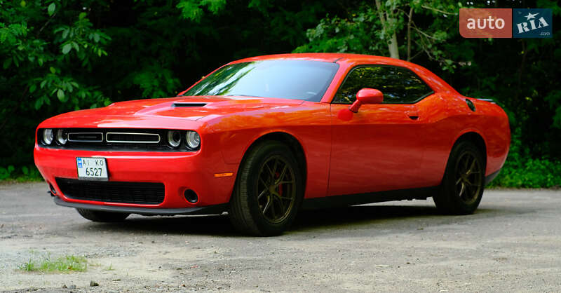 Купе Dodge Challenger 2016 в Киеве