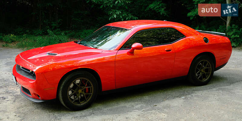 Купе Dodge Challenger 2016 в Киеве