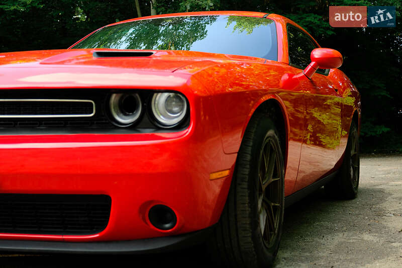 Купе Dodge Challenger 2016 в Киеве