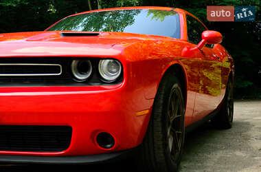 Купе Dodge Challenger 2016 в 