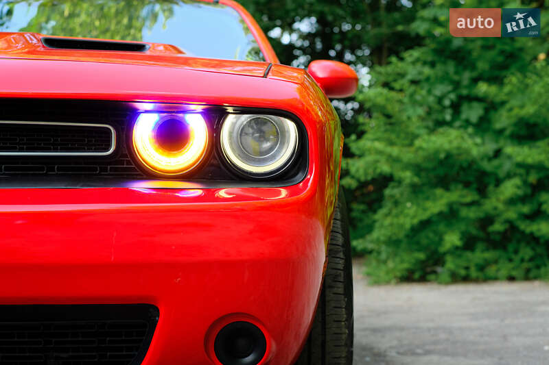 Купе Dodge Challenger 2016 в Киеве