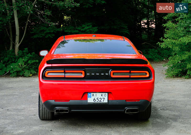 Купе Dodge Challenger 2016 в Киеве