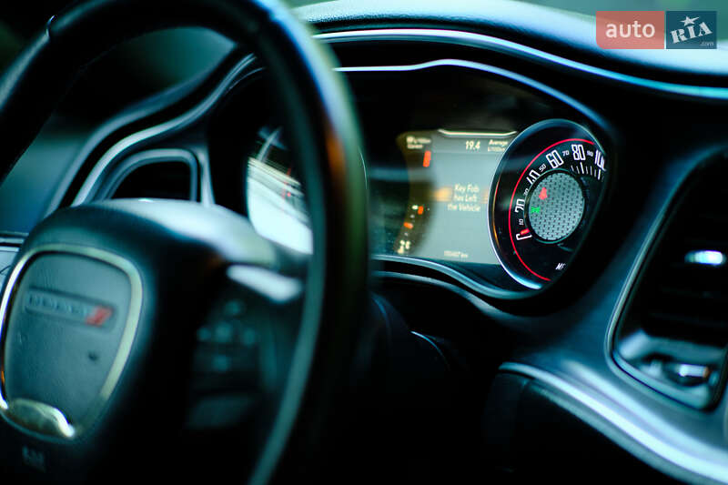 Купе Dodge Challenger 2016 в Киеве