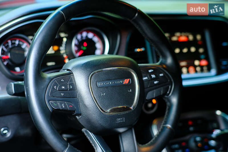 Купе Dodge Challenger 2016 в Киеве