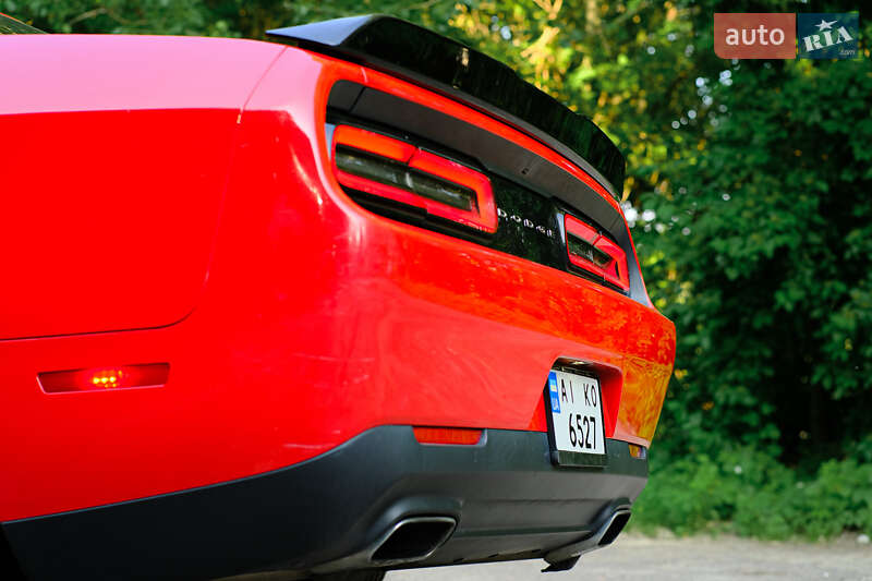 Купе Dodge Challenger 2016 в Киеве