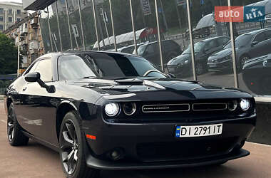 Купе Dodge Challenger 2017 в Києві