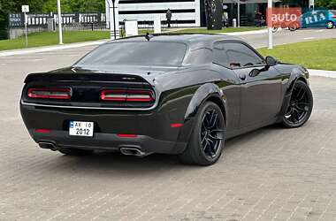 Купе Dodge Challenger 2016 в Киеве фото 4 Купе Dodge Challenger 2016 в Киеве