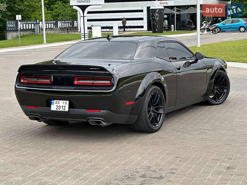 Купе Dodge Challenger 2016 в Киеве фото 4 Купе Dodge Challenger 2016 в Киеве