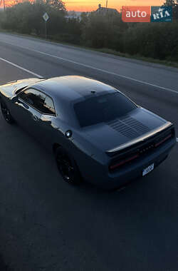 Купе Dodge Challenger 2017 в 