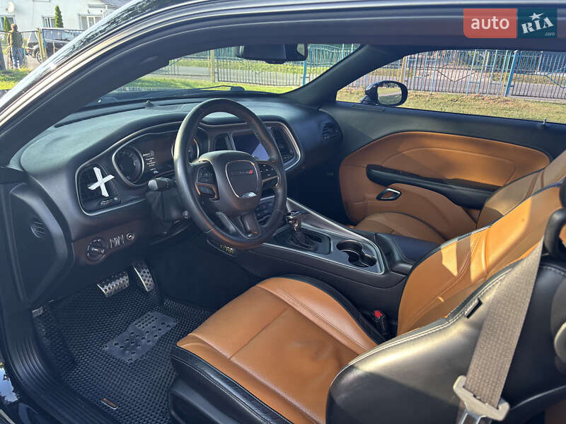 Купе Dodge Challenger 2019 в Тернополе