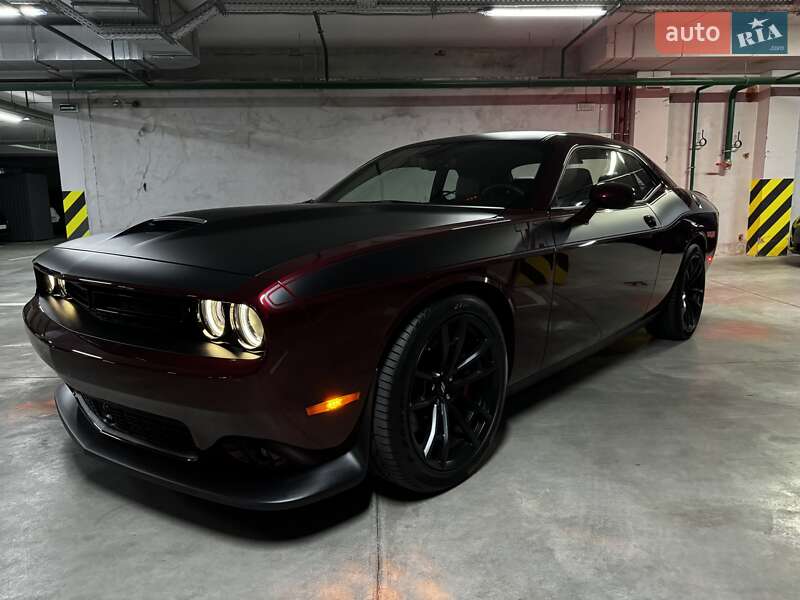 Купе Dodge Challenger 2023 в Киеве