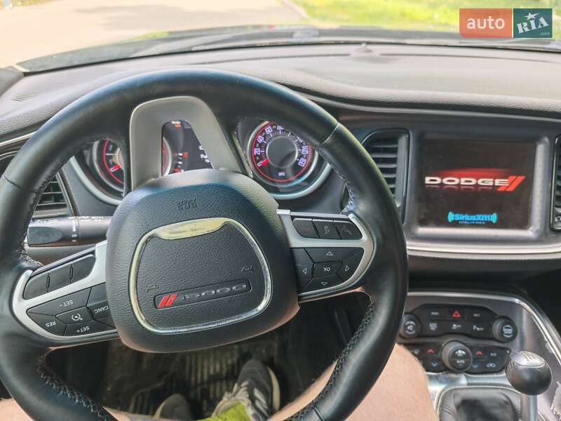 Купе Dodge Challenger 2014 в Киеве фото 7 Купе Dodge Challenger 2014 в Киеве