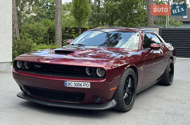 Купе Dodge Challenger 2019 в 