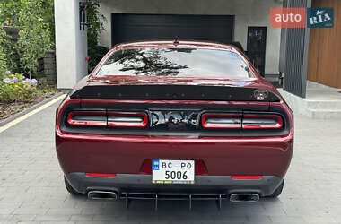 Купе Dodge Challenger 2019 в 