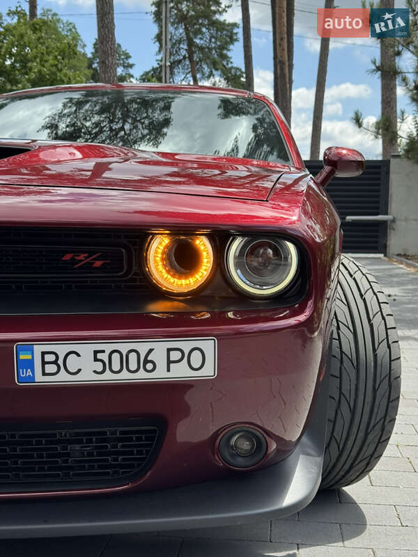 Купе Dodge Challenger 2019 в Львове