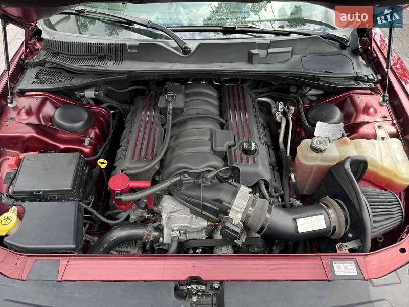 Купе Dodge Challenger 2019 в Львове