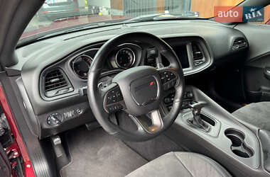 Купе Dodge Challenger 2019 в 
