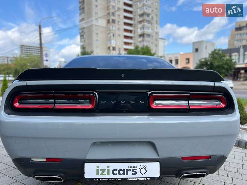 Купе Dodge Challenger 2021 в Львове