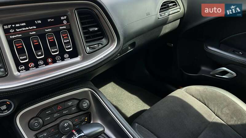 Купе Dodge Challenger 2021 в Львове