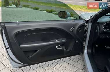 Купе Dodge Challenger 2021 в 