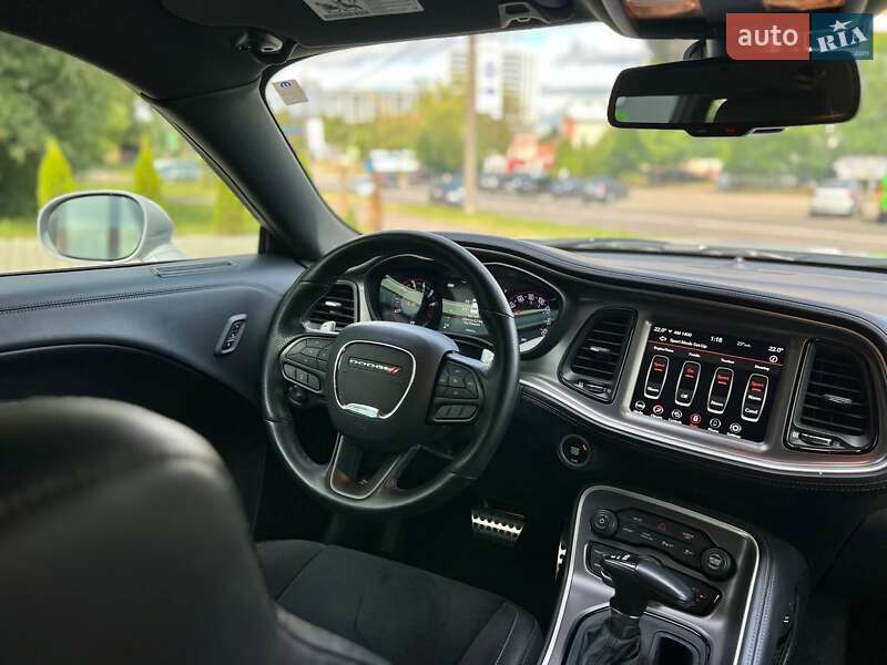 Купе Dodge Challenger 2021 в Львове
