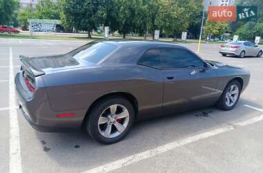 Купе Dodge Challenger 2018 в 