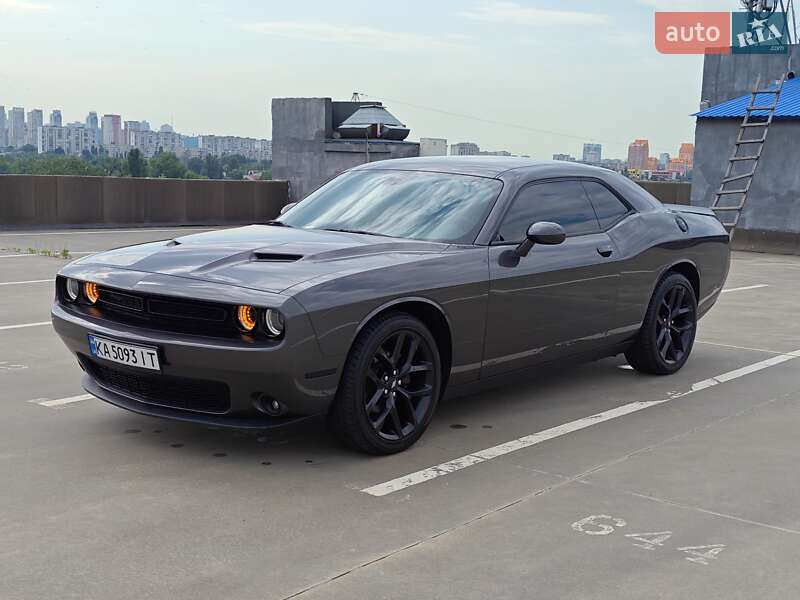 Купе Dodge Challenger 2020 в Киеве