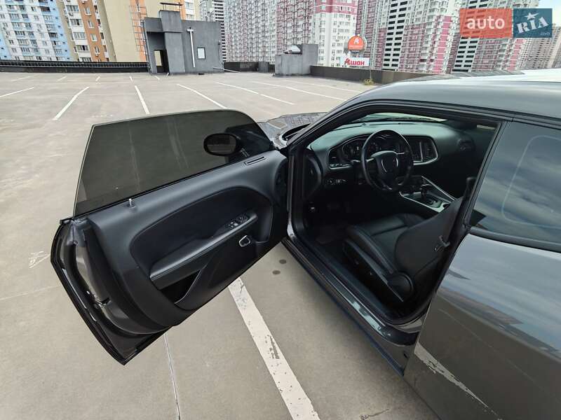 Купе Dodge Challenger 2020 в Киеве