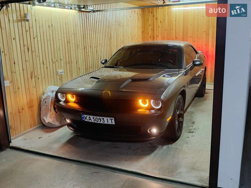 Купе Dodge Challenger 2020 в Киеве