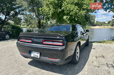 Купе Dodge Challenger 2016 в 