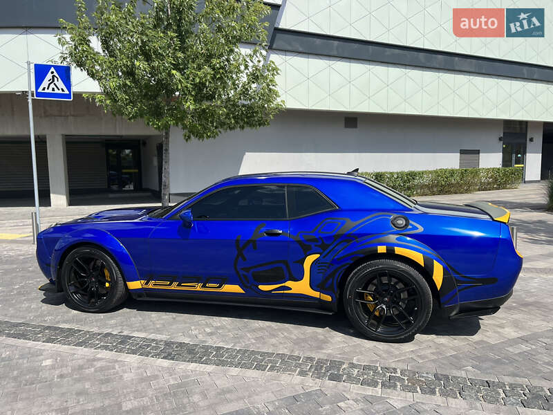 Купе Dodge Challenger 2022 в Киеве