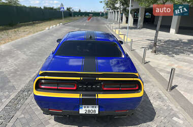 Купе Dodge Challenger 2022 в 