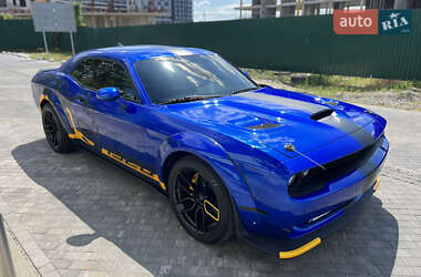 Купе Dodge Challenger 2022 в 