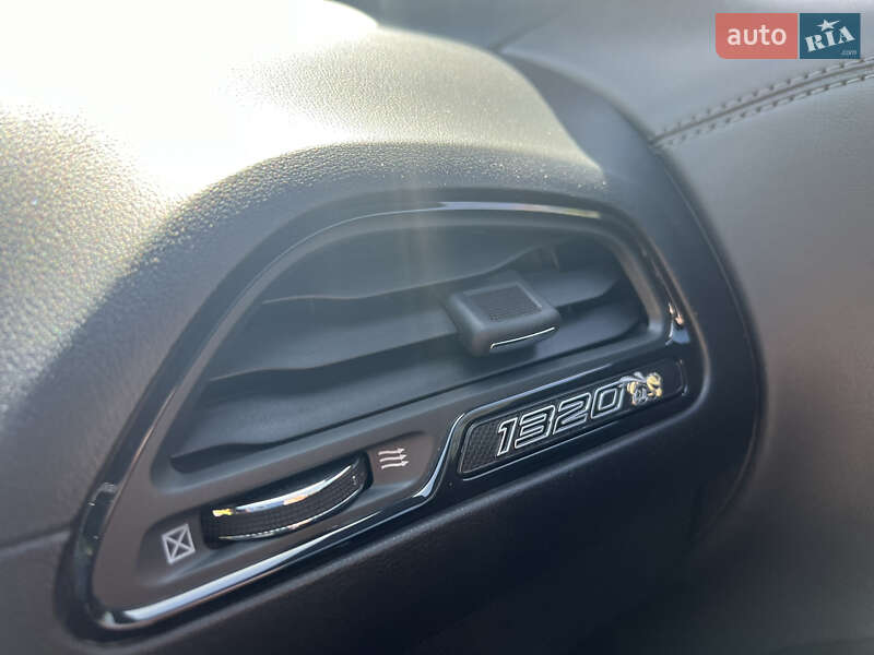 Купе Dodge Challenger 2022 в Киеве