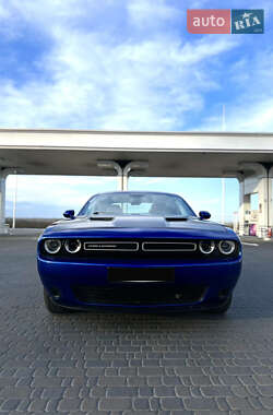 Купе Dodge Challenger 2019 в 