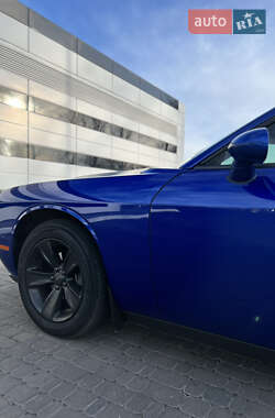 Купе Dodge Challenger 2019 в 