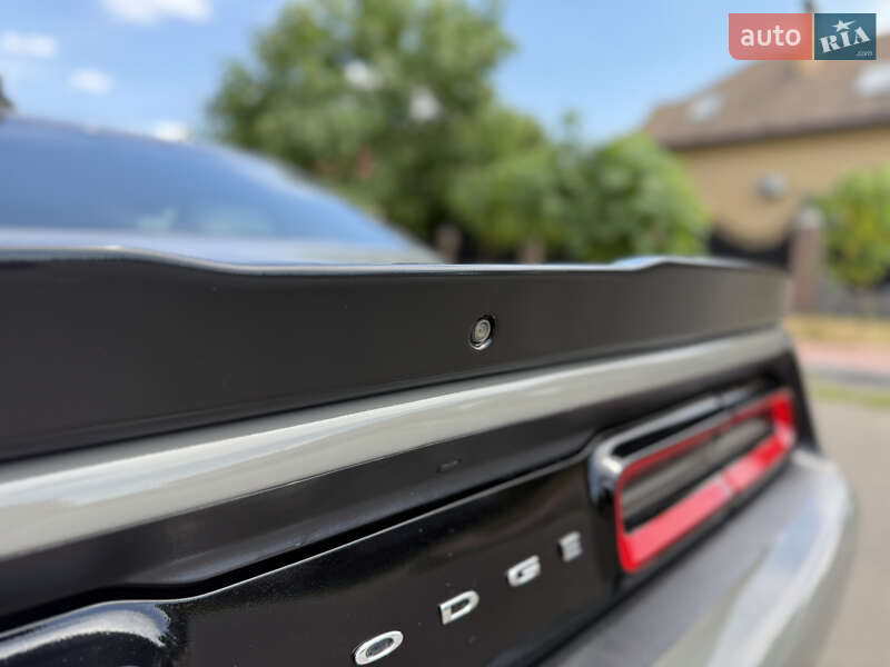 Купе Dodge Challenger 2017 в Киеве