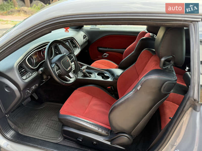 Купе Dodge Challenger 2017 в Киеве
